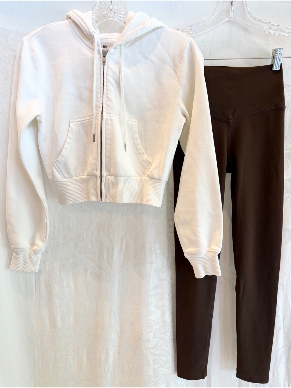 Joah Brown High-Rise Sueded Brown Capri Leggings XS $92 +BP White Hoodie XXS